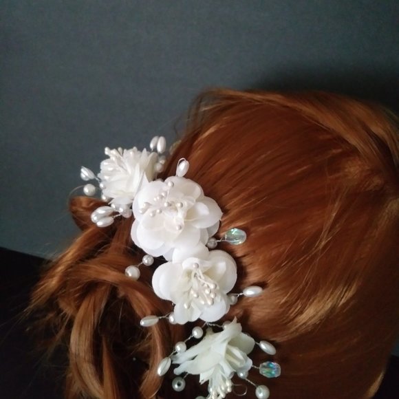 Flower and Crystal Pearl Bridal Crown / Floral Wedding Hair